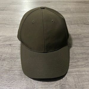 GOLDEN BY TNA BASEBALL CAP